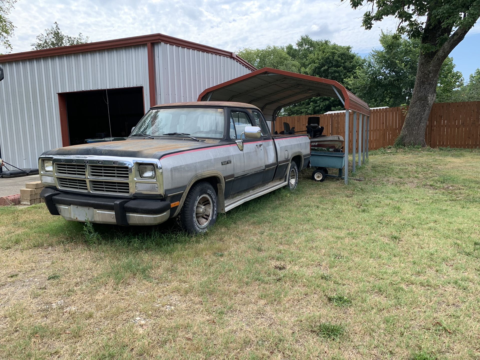 1991 Dodge Ram 150 for Sale in Harrisburg, NC - OfferUp