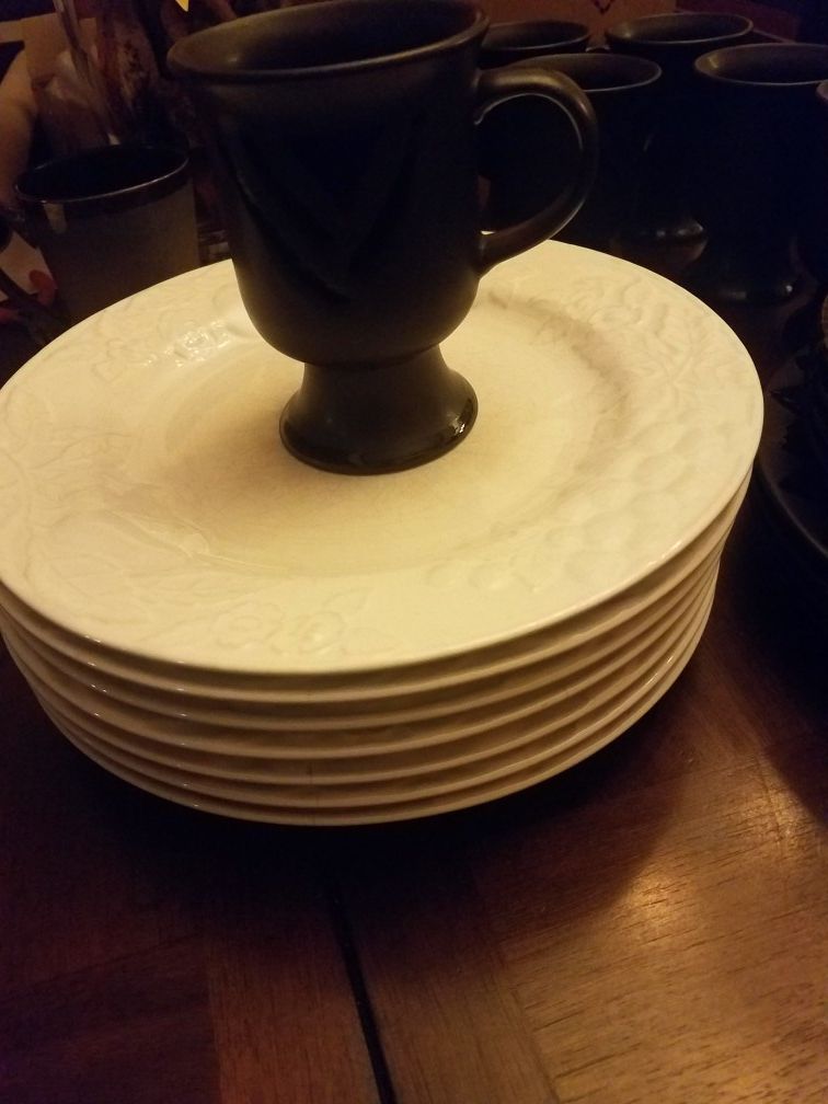 pfaltzgraff dishes and coffee cups