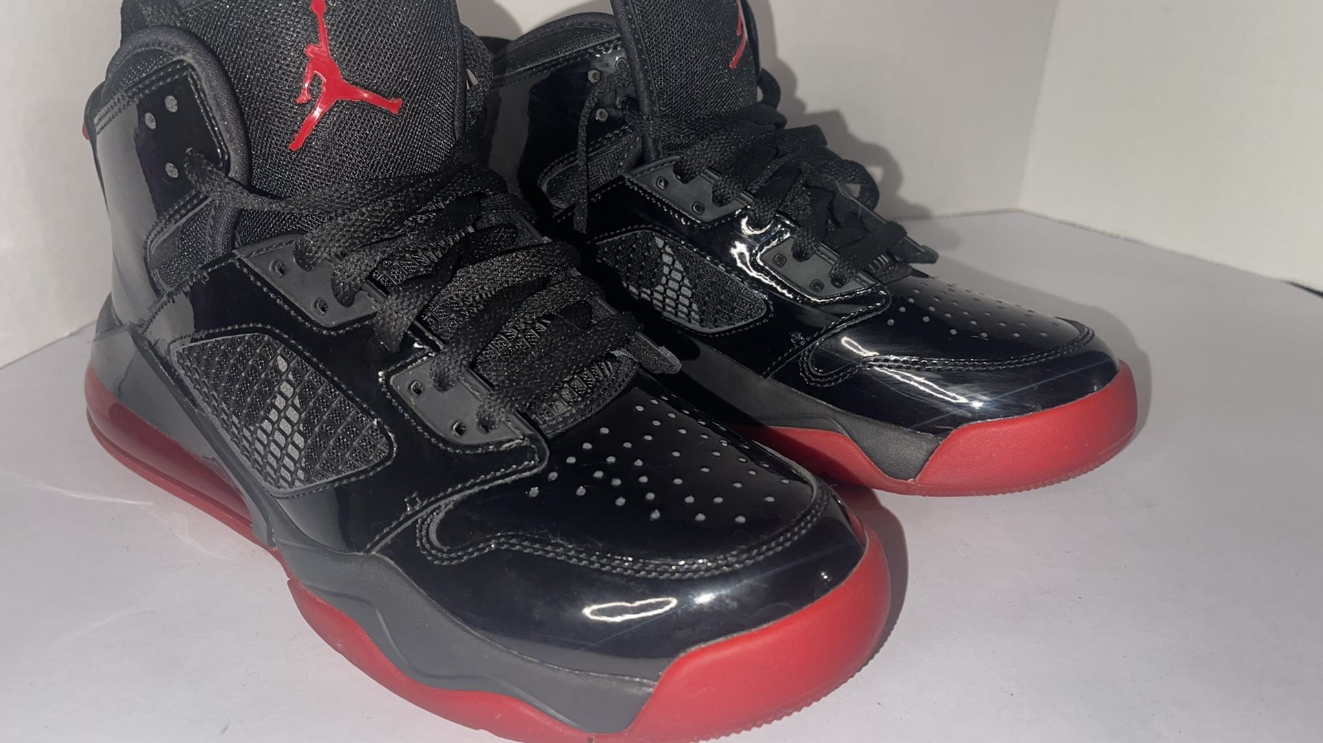 Jordan’s Mars Sneakers Size 7 Y for Sale in Dublin, OH