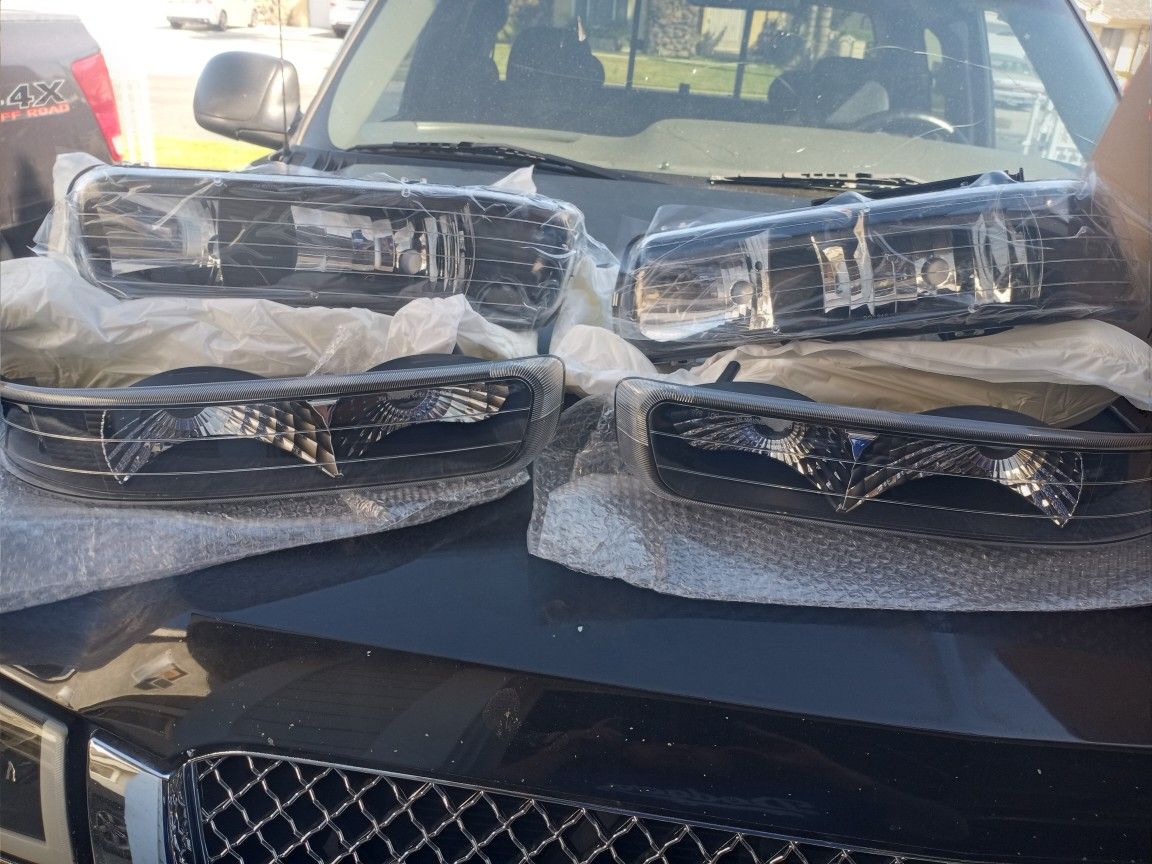 TAHOE HEADLIGHT