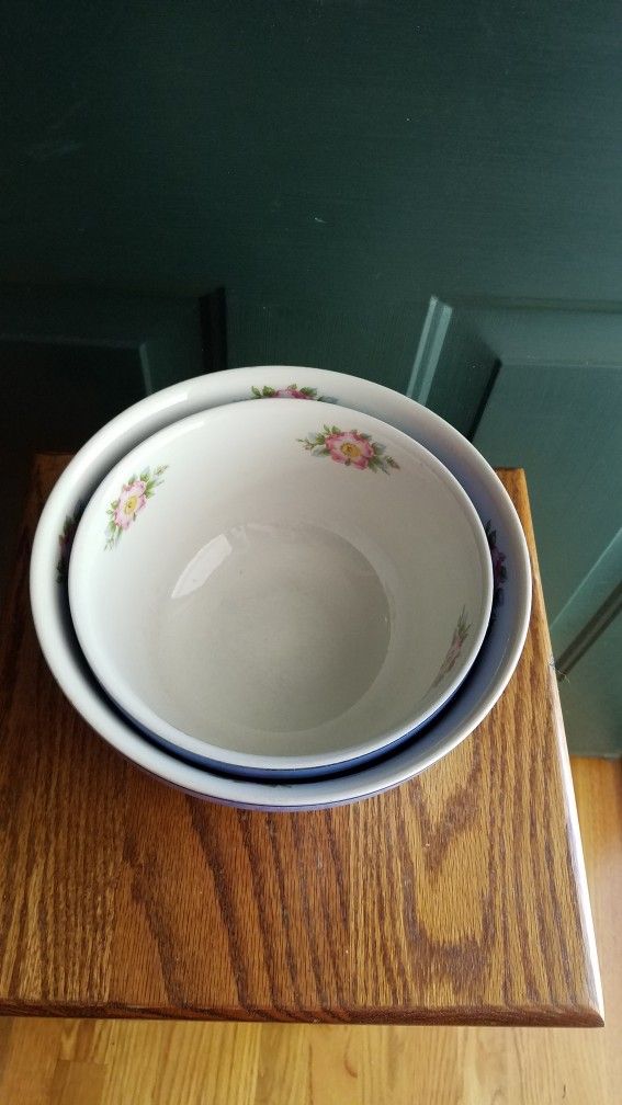 2 Halls Vintage Bowls