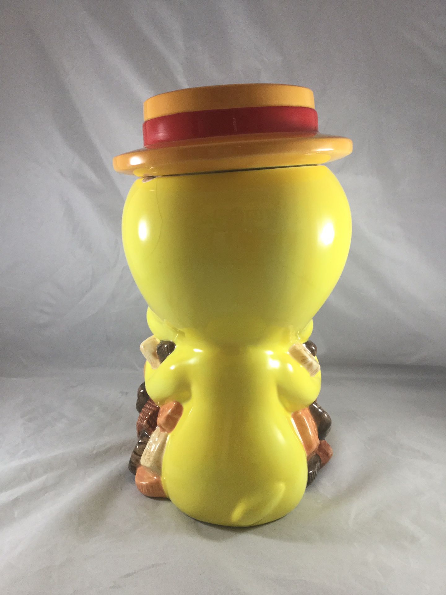 Tweety Bird Cookie Jar from 1997 Looney Tunes Warner Brother by Gibson
