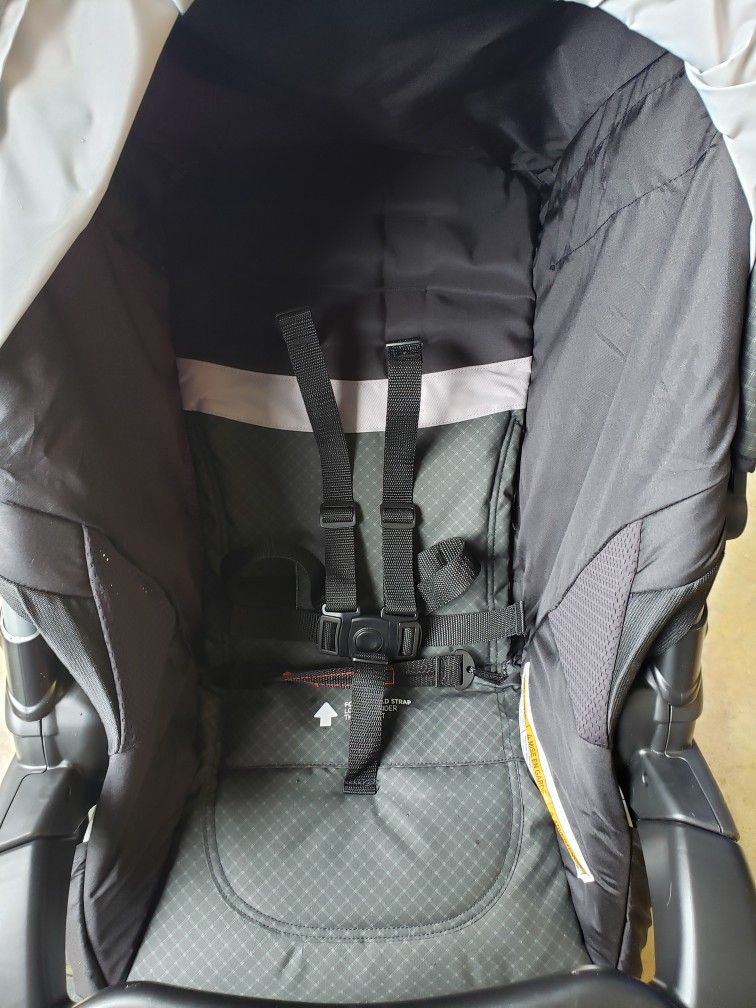 LIKE NEW Graco Fast Action Stroller (Works with all QuicK Connect Carseats From GRACO