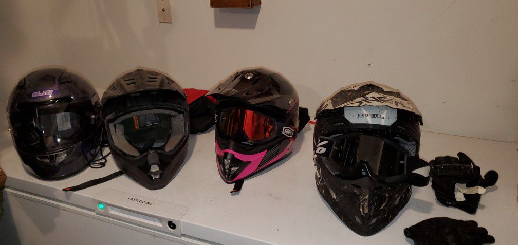 4 Helmets. 1 Street HJC 3 Dirt Oneal/BILT Plus 2 Sets Of Goggles