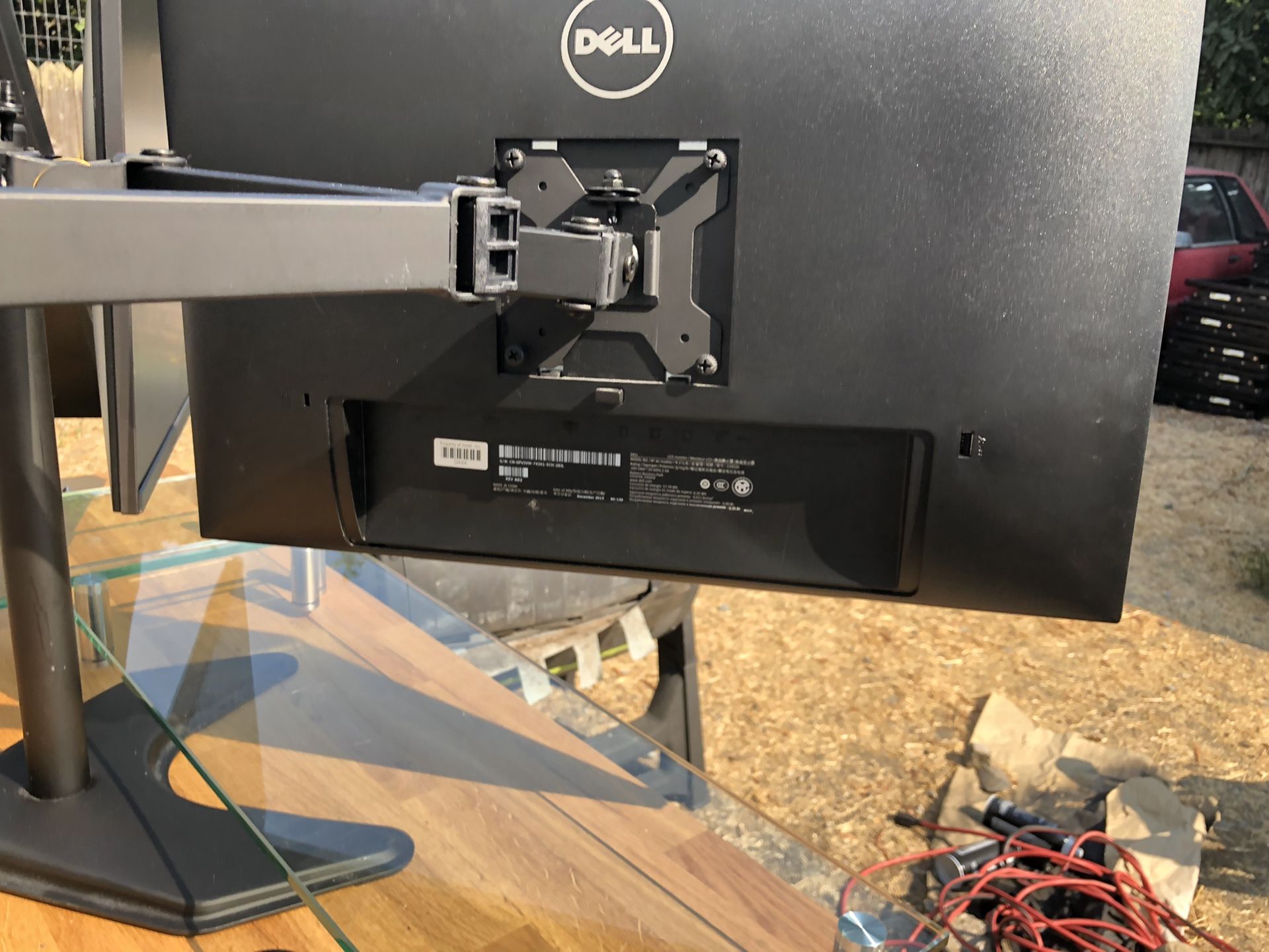 Dell UltraSharp 24 Monitor - U2415 Dual Monitor Setup