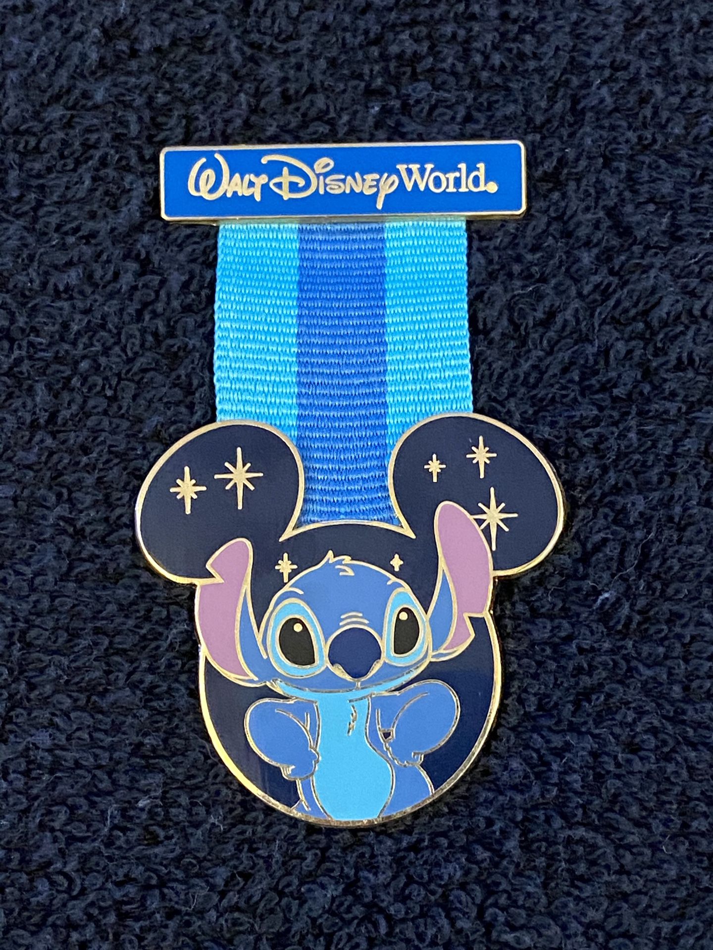 Disney Pin #179, Walt Disney World, Stitch Medal Ribbon