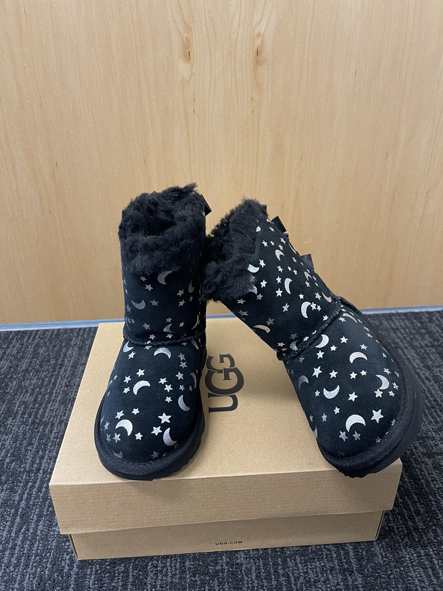 100% Authentic Brand New in Box UGG Bailey Bow Moon and Stars Boots / Color: Black / Toddler size 6, 7, 8, 11
