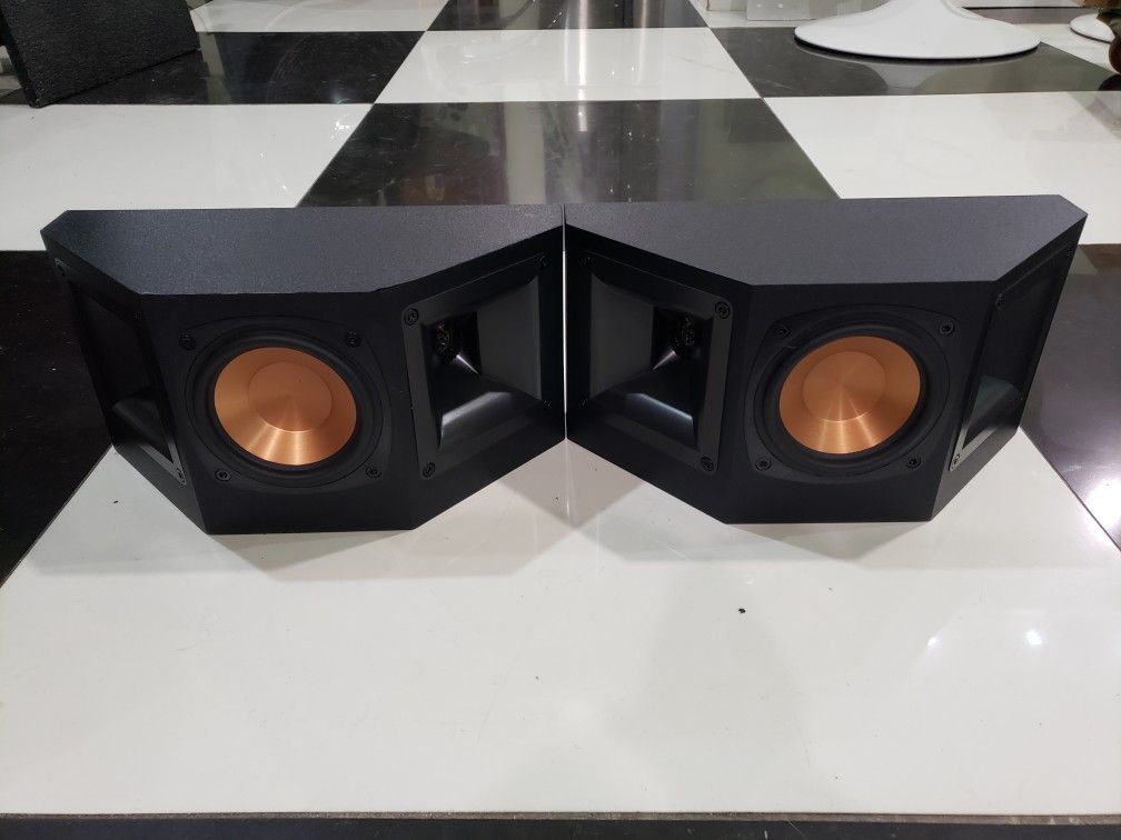 Klipsch RS 41 II 400 Watts Peak (Pair) Bookshelf or wall speakers like new, perfect working, amazing