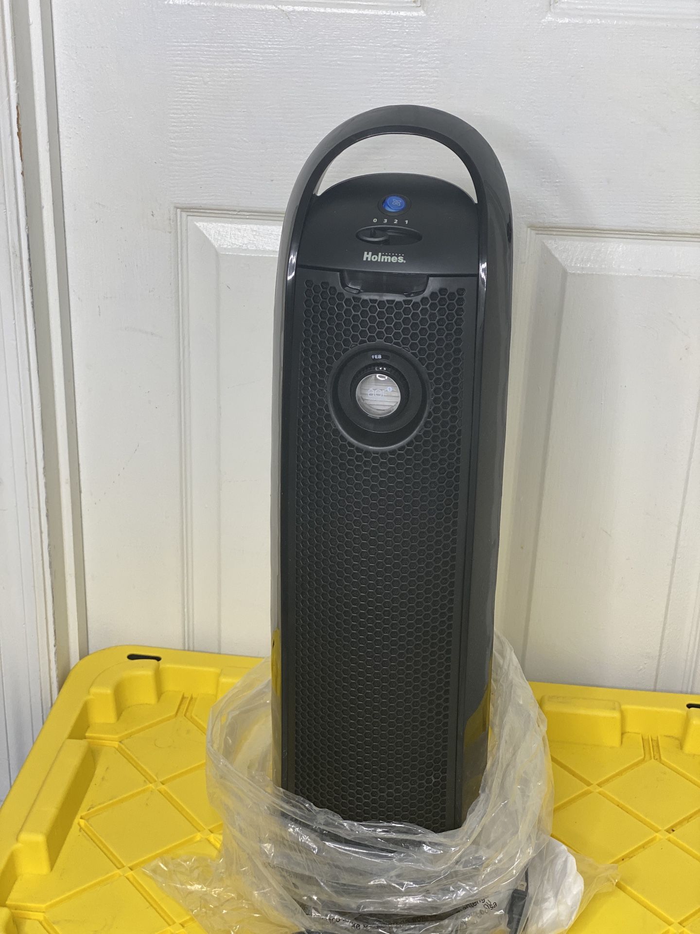 Holmes aer1 Tower HEPA Air Purifier with Air Ionizer and Visipure Air