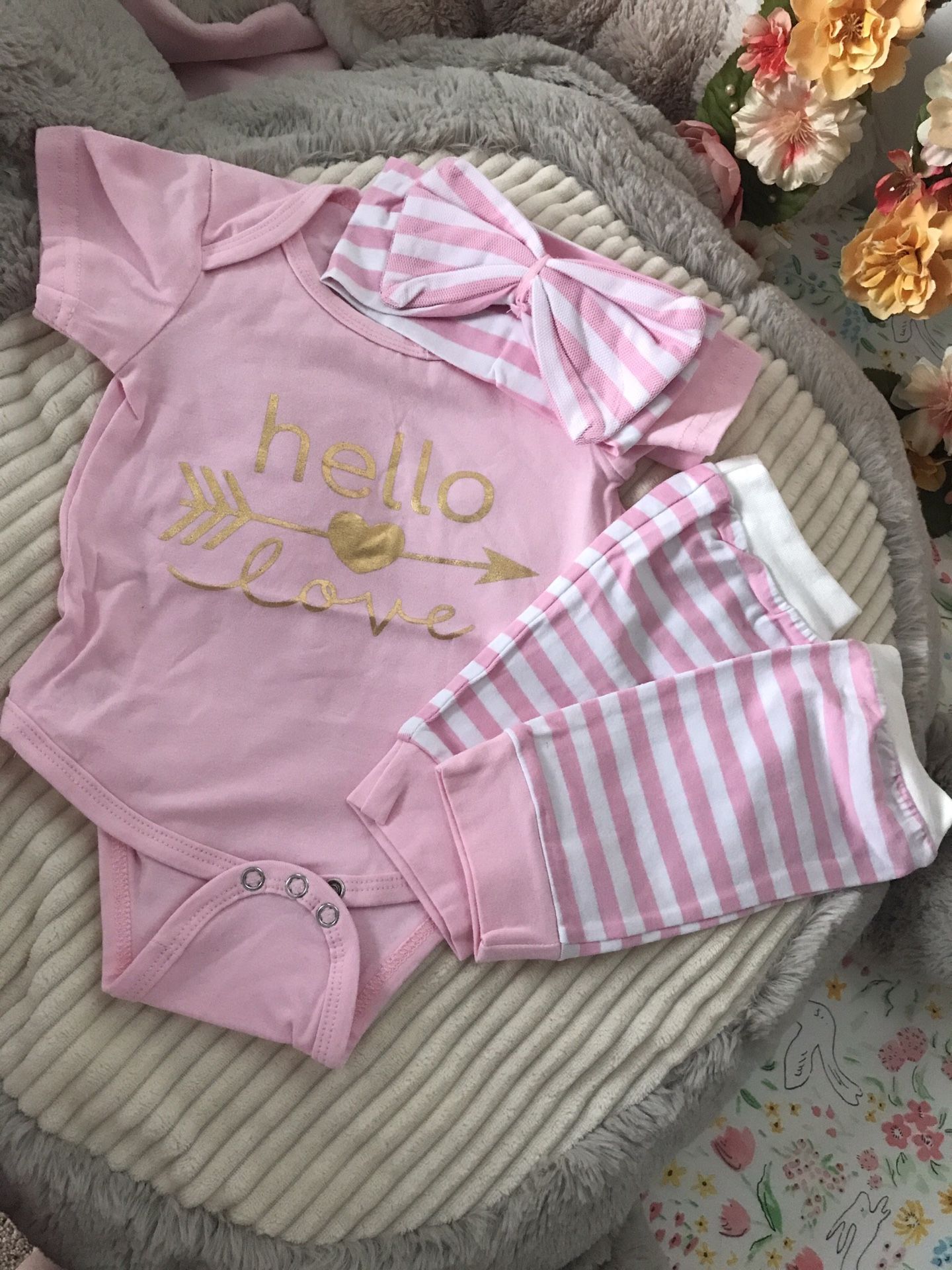 Pink Onesie with leg warmers and bow (new) 3-18m