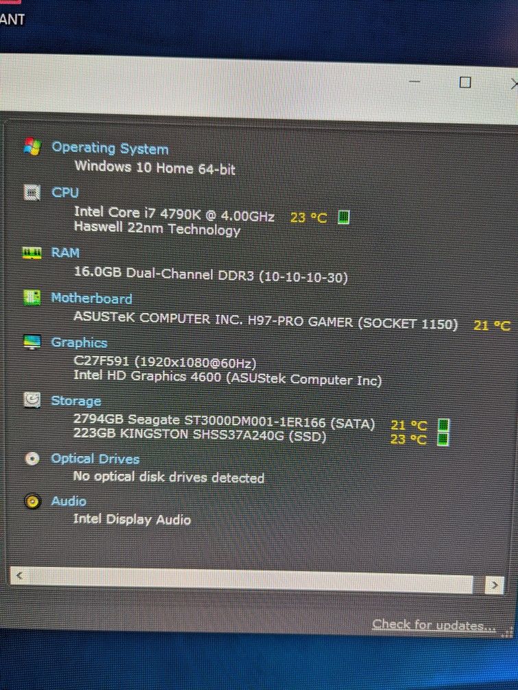 Monitor and Computer - Intel i7 4790k - 16GB RAM - 3TB HDD + 256GB SSD