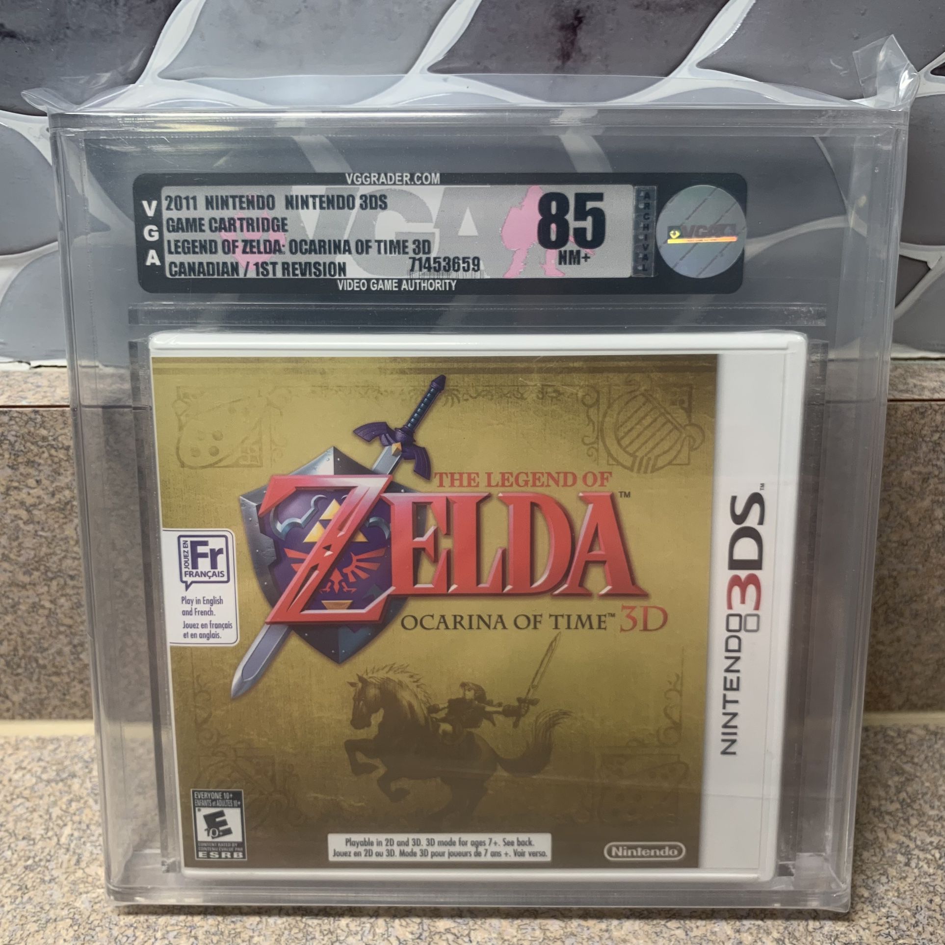 The Legend of Zelda: Ocarina of Time 3D (3DS, 2011) VGA 85 NM + Archival Case UV Protected