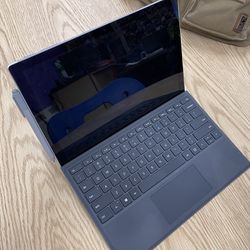 Surface Pro 6 - 12.3"- i5 - 8GB Memory - 128GB SSD With Pen Thumbnail