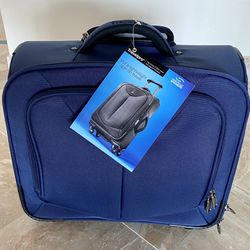TravelPro Walkabout Spinner Rolling Tote Thumbnail