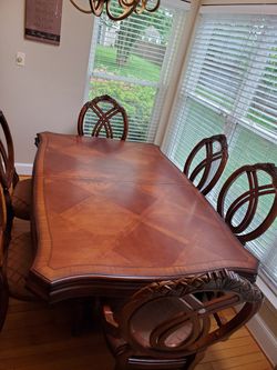 Dining Room Table and 6 Chairs Thumbnail