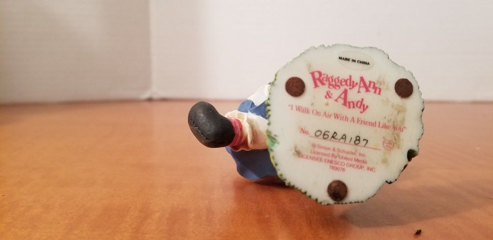 RAGGEDY ANN I Walk On Air