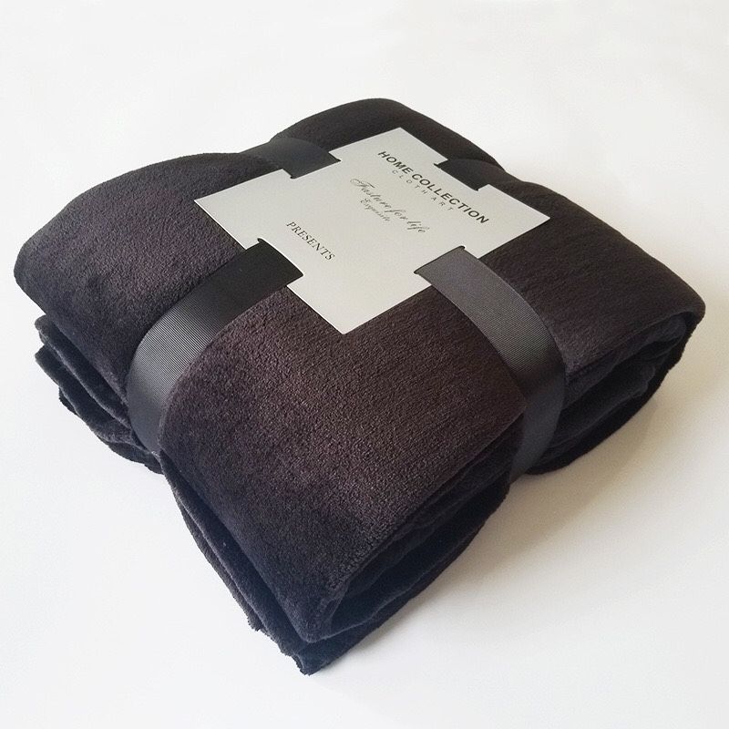 Super soft throw blanket