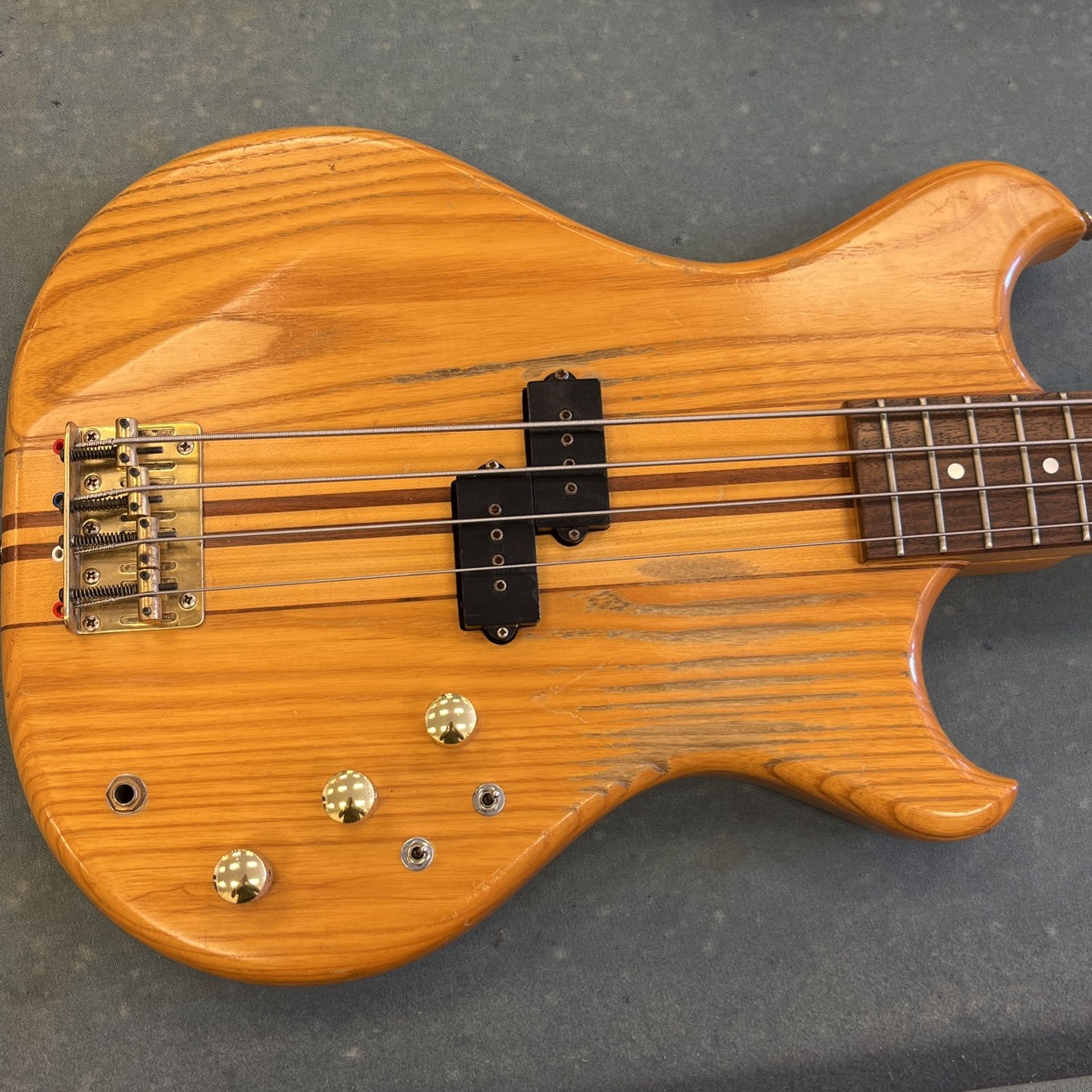 Matsumoku Bass for Sale in Santa Barbara, CA - OfferUp