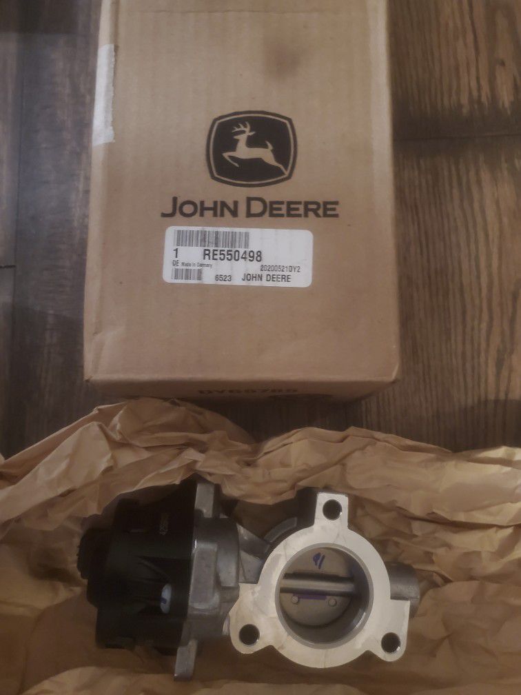 RE550498 OEM Gas recycling Valve By John Deere