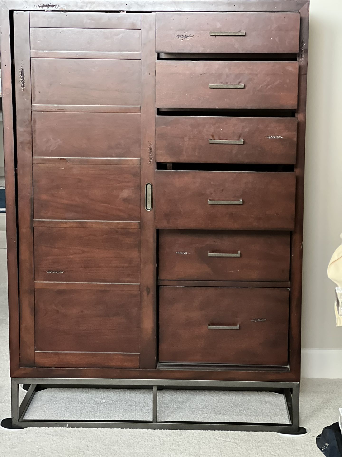 Amoire 5 Drawer