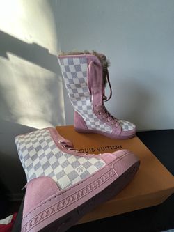 Pink Louisville Vuitton Boots (With Fur Inside) Thumbnail