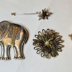 Vintage Lot Of 4 Mixed Silver Brooch Pins Costume Fashion Jewelry Thumbnail