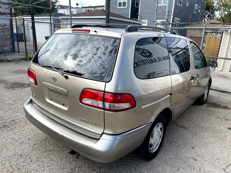 2001 Toyota Sienna