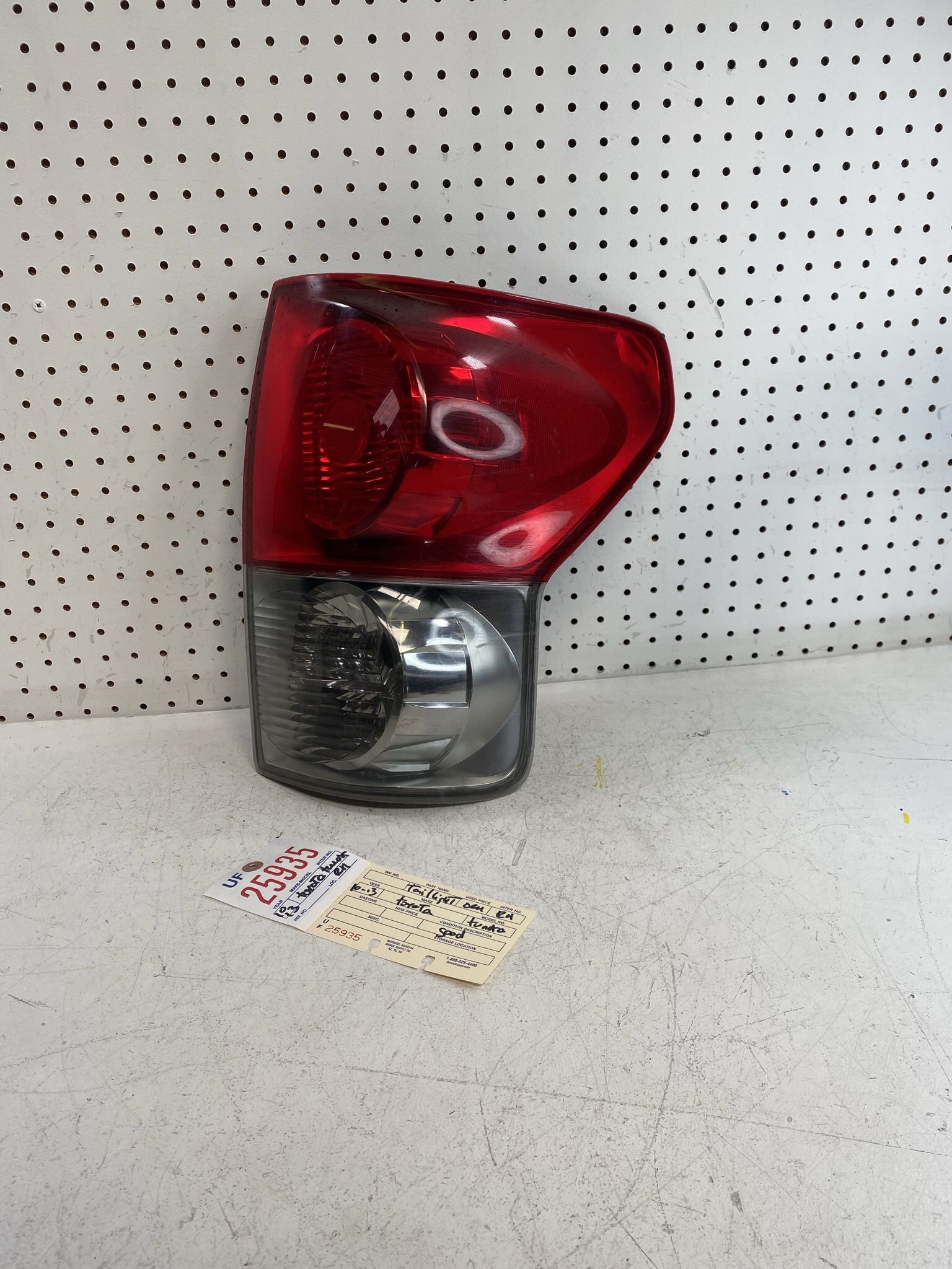 2010 2013 TOYOTA TUNDRA RIGHT SIDE TAIL LIGHT DEPO