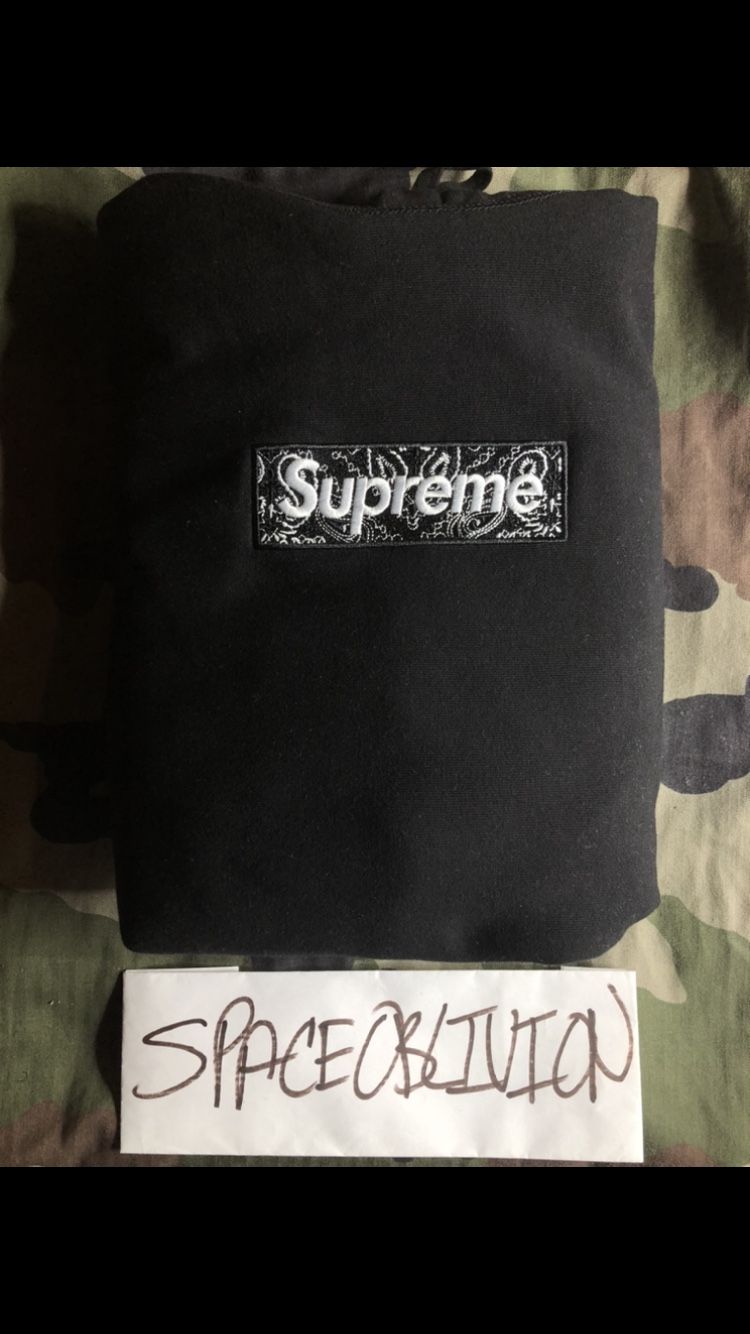 Supreme Bandana Box logo Hoodie Size Medim