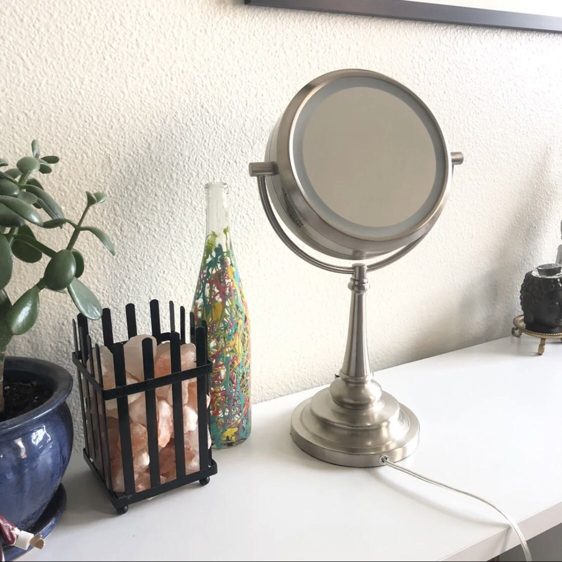Cosmetic Makeup Mirror with Light