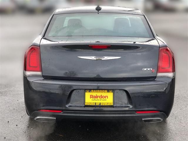 2017 Chrysler 300