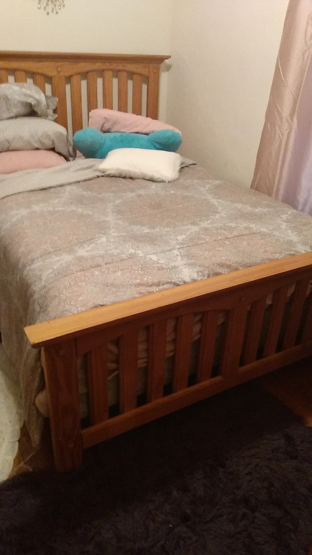 Sealy posturepedic queen size bed frame & headboard for Sale in