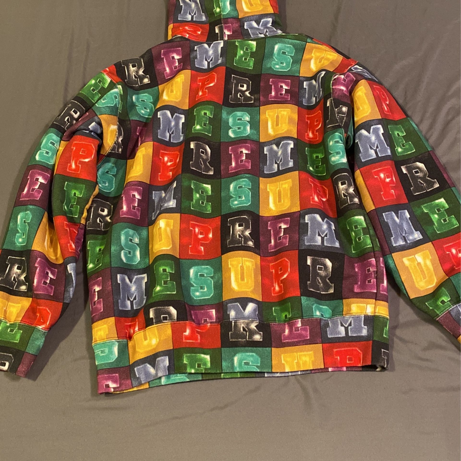 Supreme Hoodie Medium