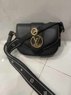 Louis Vuitton Messenger Bag  Thumbnail