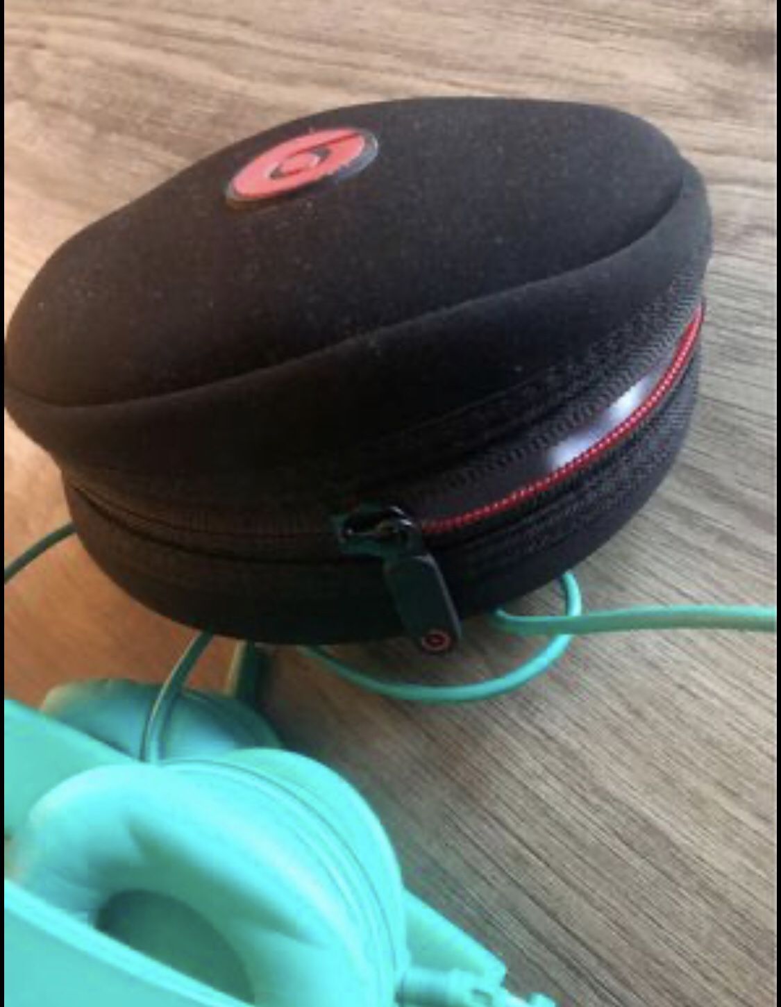 BEATS BY DR DRE Over-the-ear w/ Case!