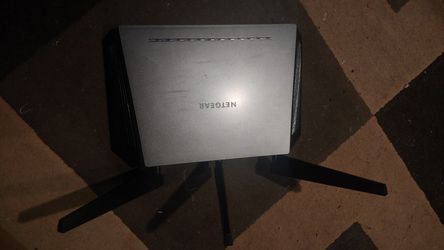 Wi-Fi Netgear R7000 Nighthawk Router Mesh Extender Like New Thumbnail