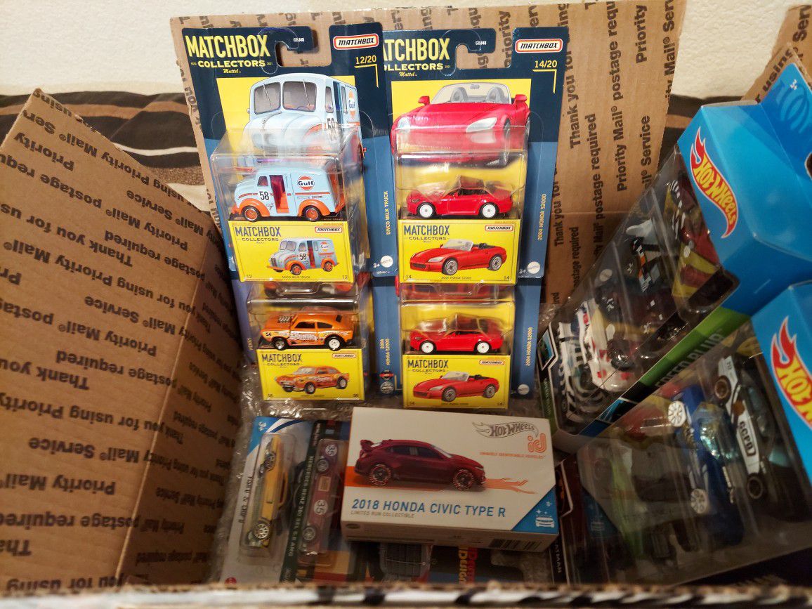 HotWheels Collection Assortment,  Complete Sets And Singles.  