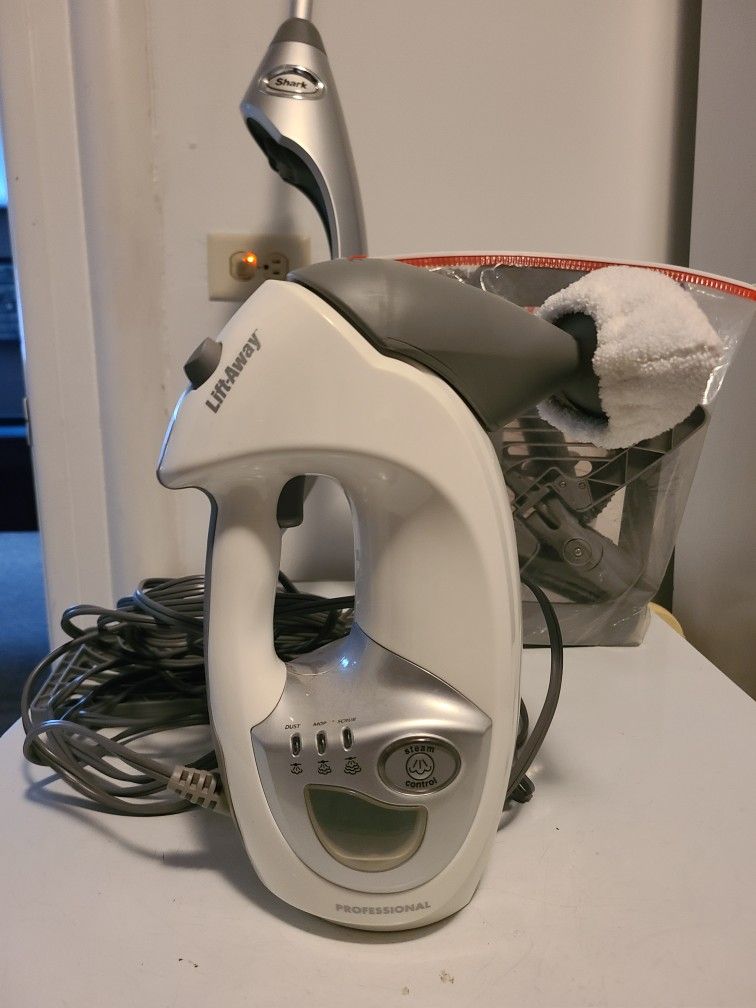 Shark Lift Away Pro Steam Mop