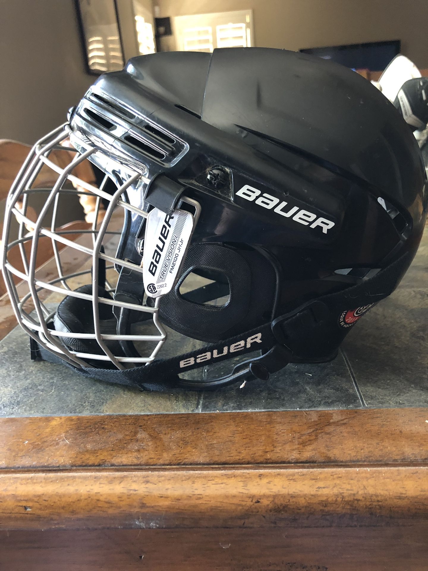 Bauer Youth Hockey Helmet Model BHH2100 True Vision FM2100 S/P Small In
