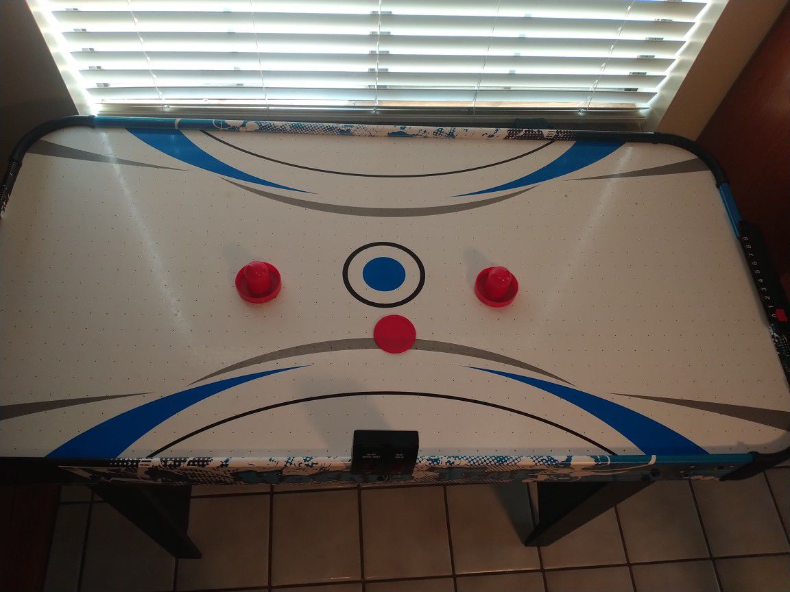 Air Hockey Table In Excellent Condition 