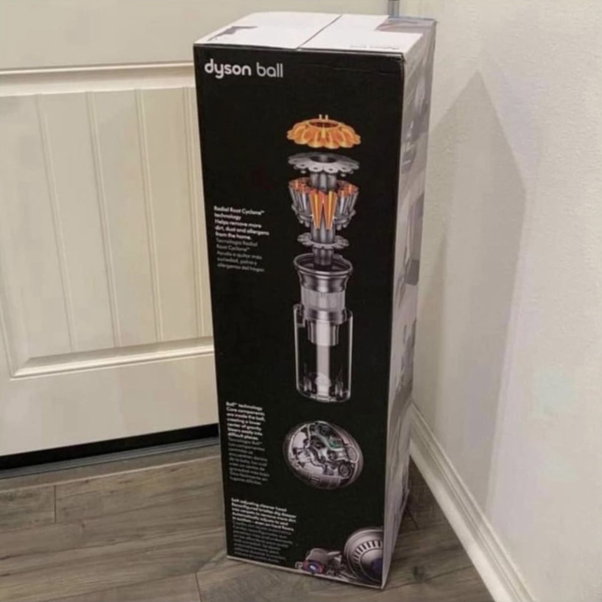 NEW Dyson Ball Animal 2 Upright Vacuum. Carpet Hardwood multifloor slim cleaner shark bissell hoover