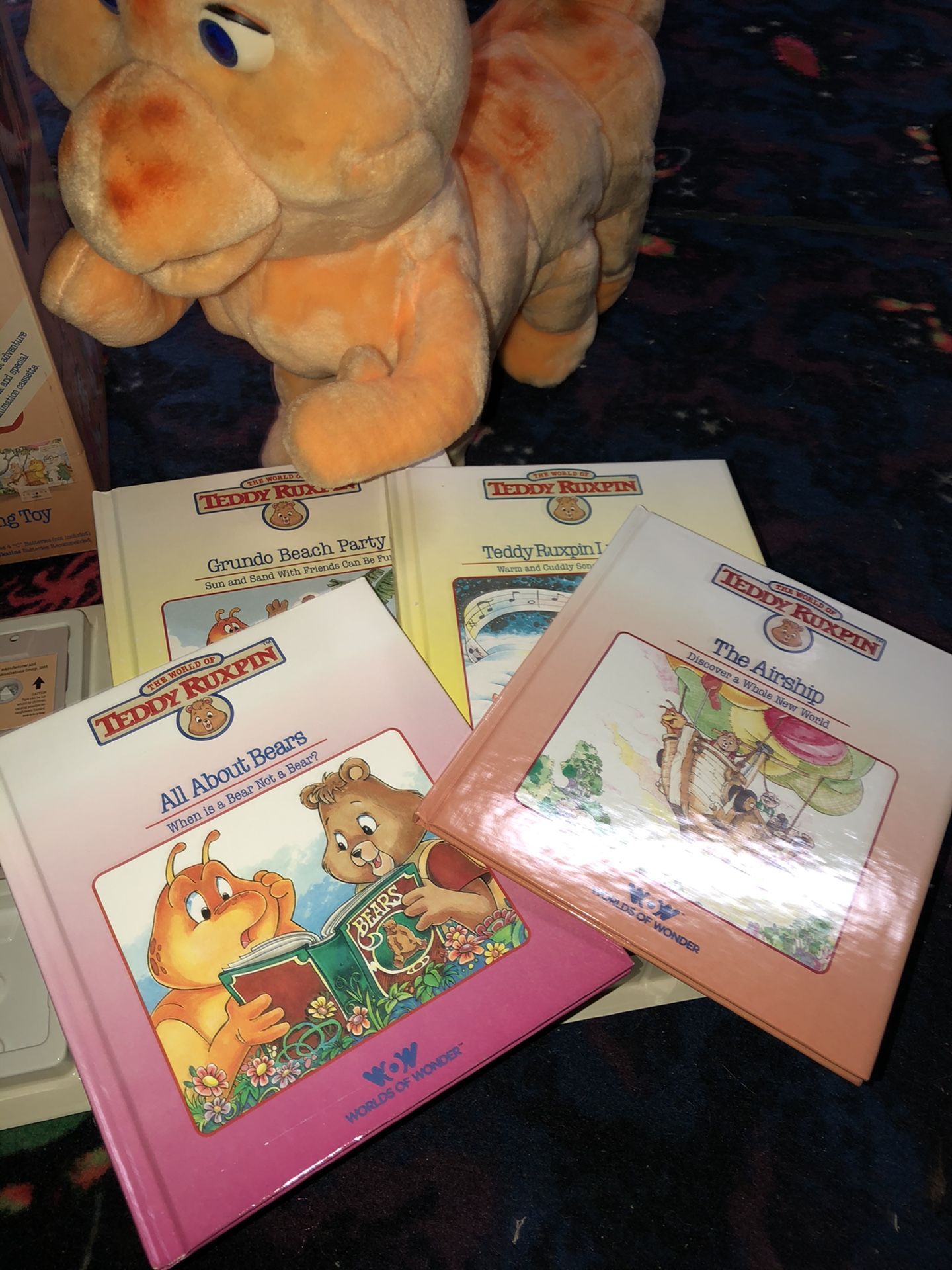 Worlds of wonder Teddy ruxpin and grubby toys