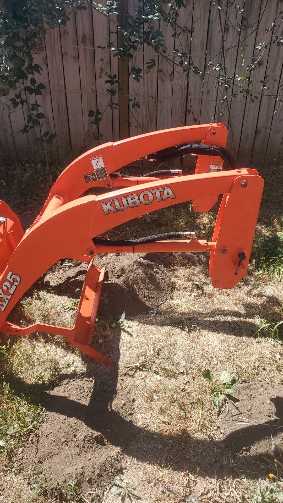 La240 kubota front loader attachment with frame mounts for Sale in