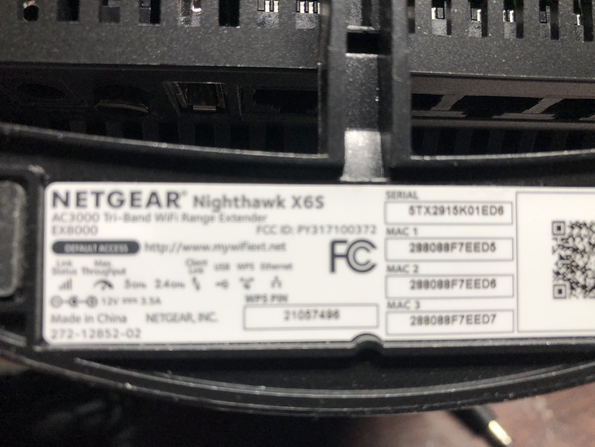  Netgear EX8000 - AC3000 Nighthawk X6S Tri-Band WiFi Mesh Extender