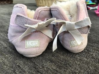 Ugg boot pink girls toddler size 5.5-6 super warm Thumbnail