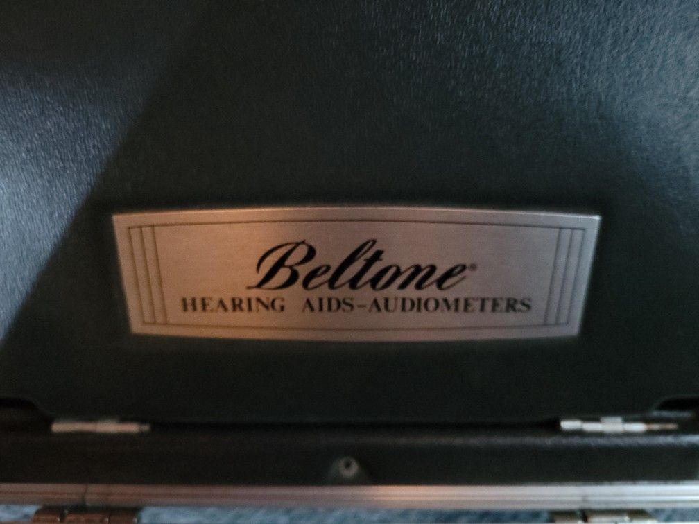 Beltone Model 119 Audiometer