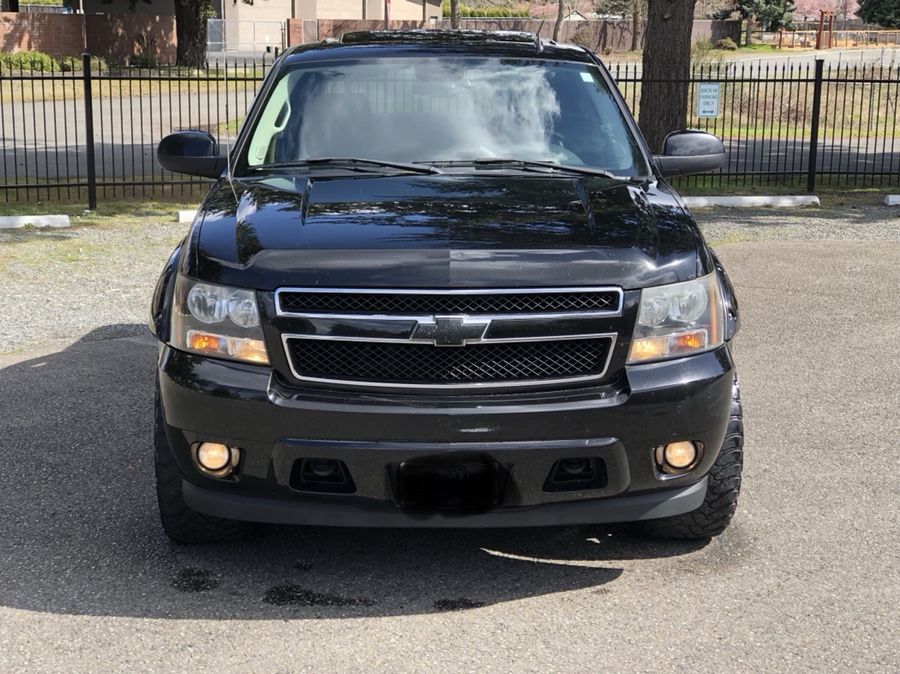2007 CHEVY AVALANCHE LT 20” RIMS ON 33s FLOWMASTER EXHAUST LEATHER