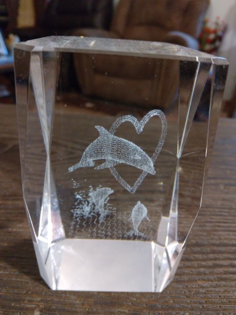 Dolphins 🐬 In Solid Crystal With Heart ❤