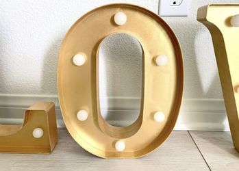3D Letters “Love” Gold Color Led Bulbs Thumbnail