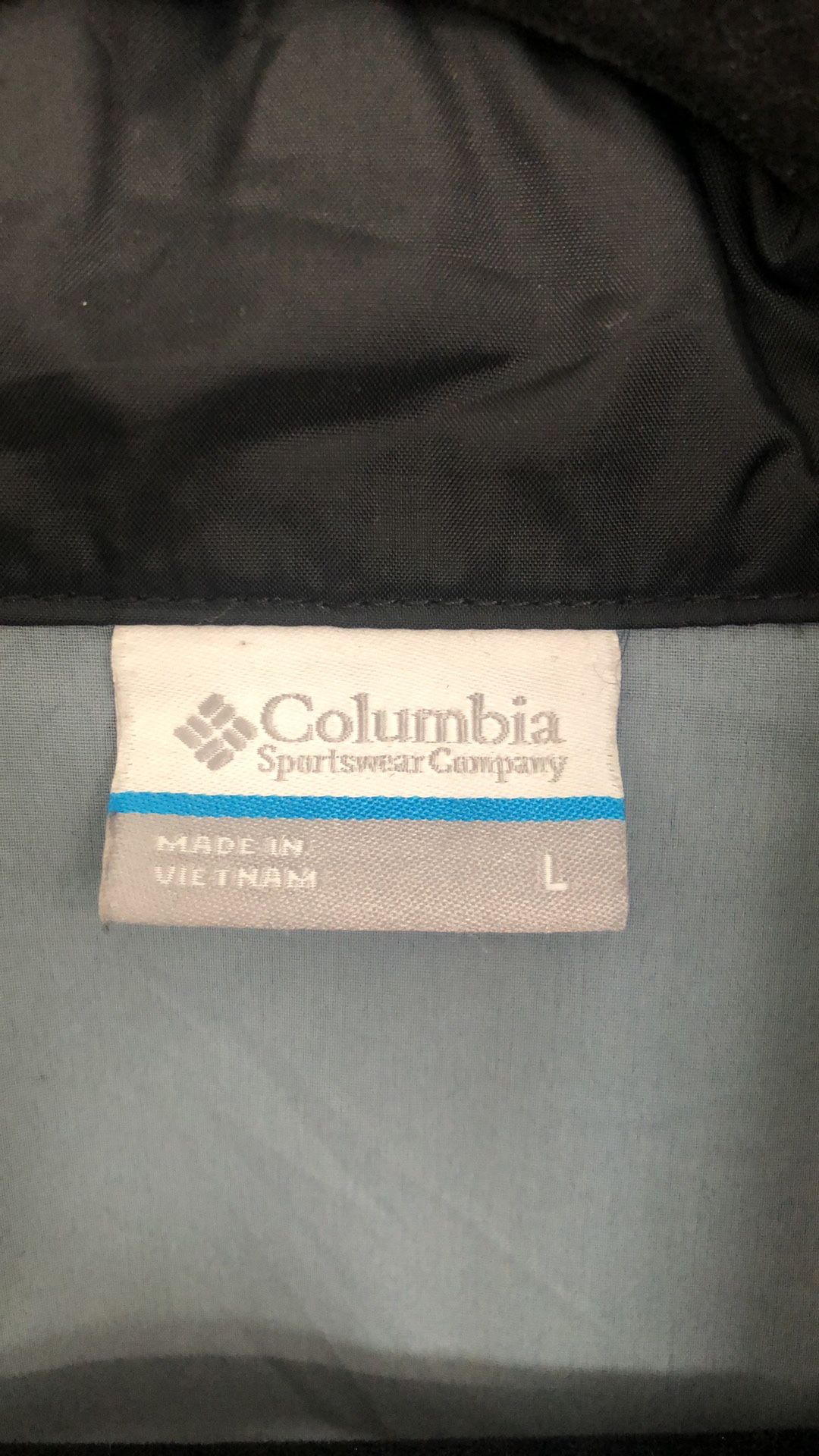 Columbia Windbreaker $50